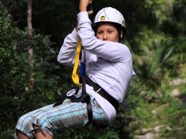 Tirolesas en la selvas